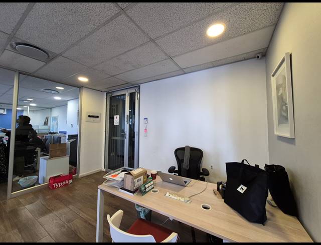 284M² OFFICE TO LET IN ROSEBANK